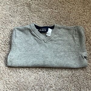 V neck pull over sweater